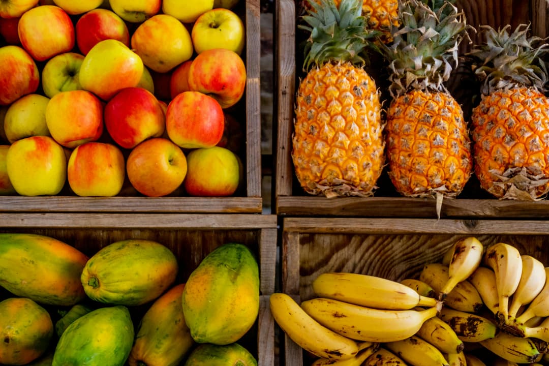 Seasonal Fresh Fruits